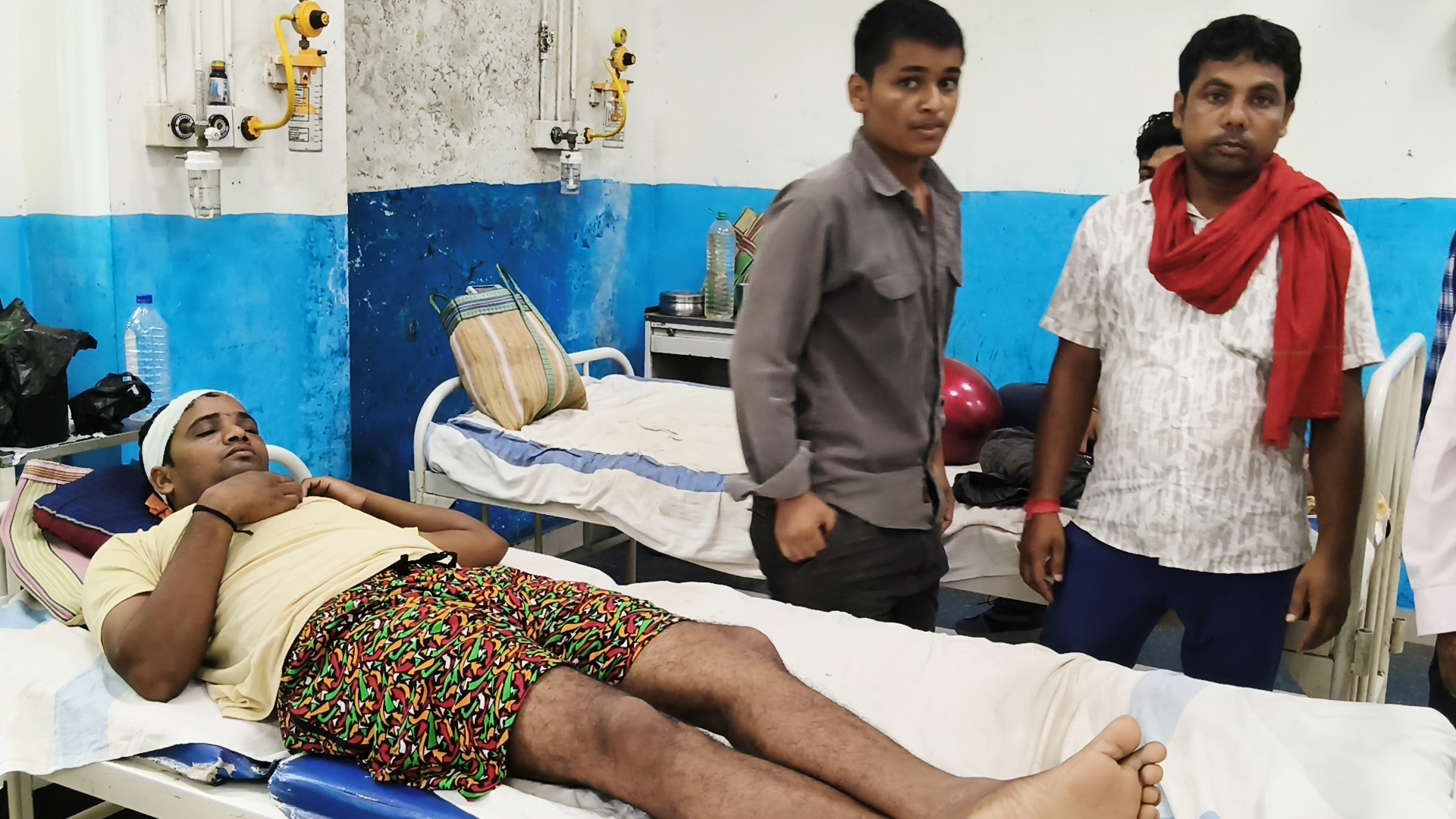 जमीन विवाद में दो पक्षों के बीच मारपीट, दो घायल