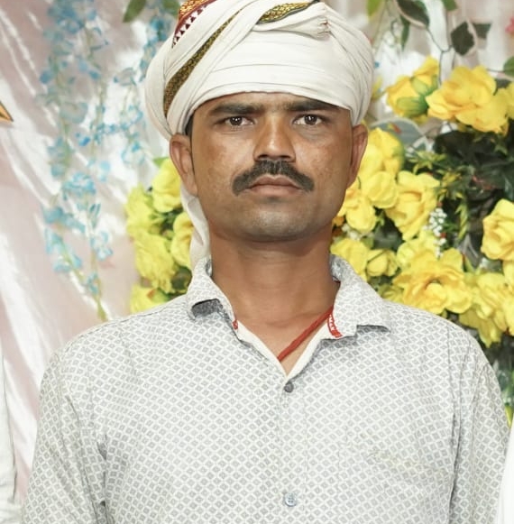 सड़क पार करते समय अज्ञात बाइक सवार ने मारी टक्कर, इलाज के दौरान 26 वर्षीय युवक की मौत